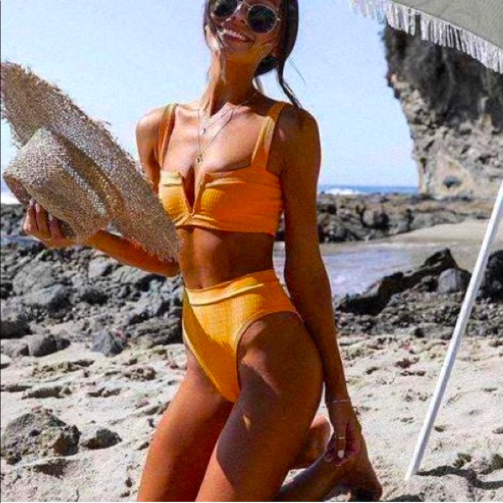 L*Space Set! Lee Lee top & Frenchi bottom in mango